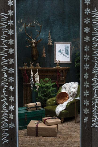 Fun Wildlife Wall Decoration for Living Room