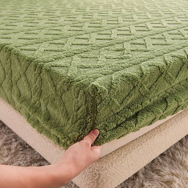 Cozy Fleece Throw Blanket for Home