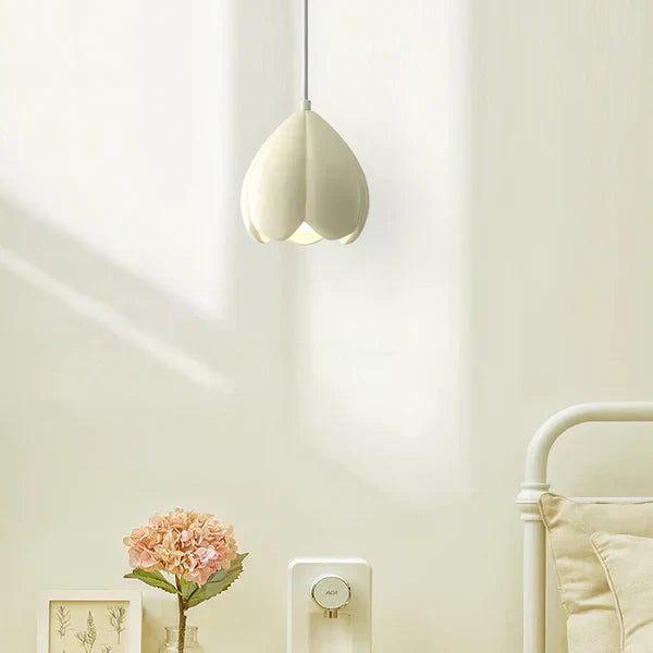 Delicate Flower Drop Pendant Necklace - Luxicro