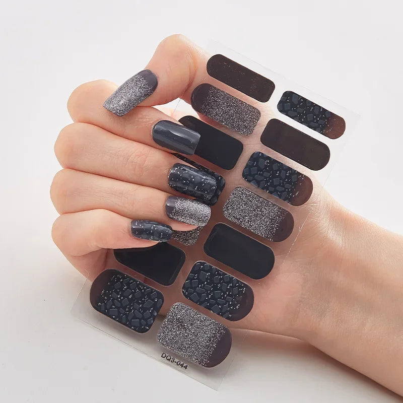 Simple DIY Holiday Nail Art Set