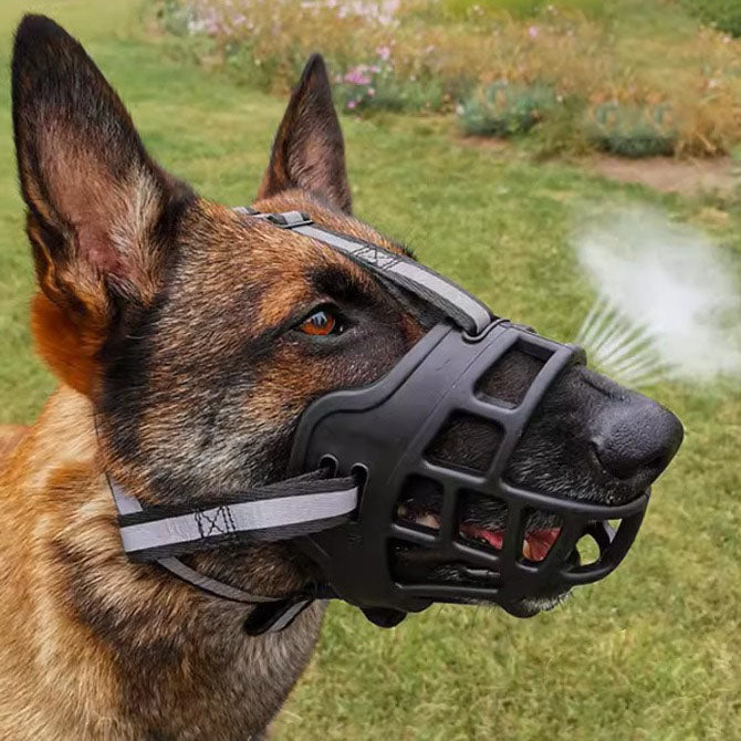 Comfortable Adjustable Pet Muzzle - Luxicro