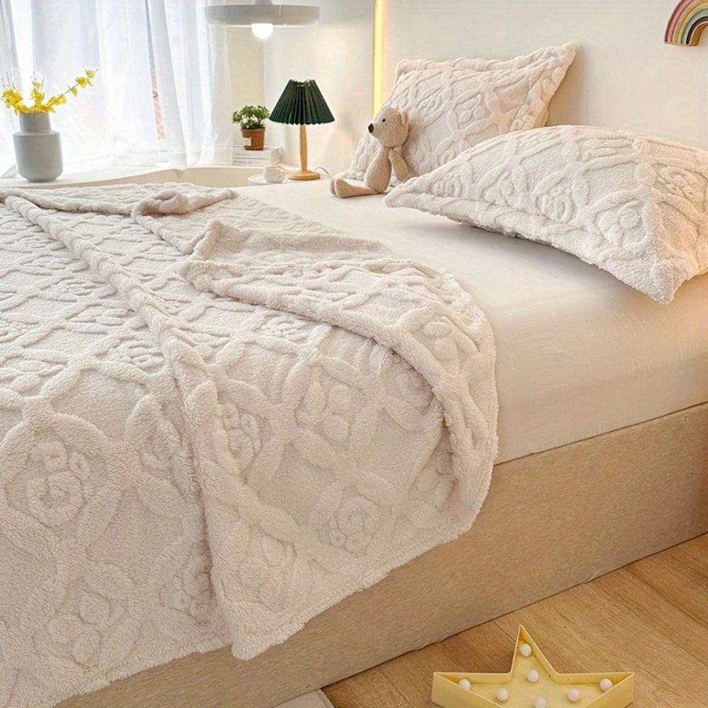 Cozy Floral Pattern Fleece Throw Blanket - Luxicro