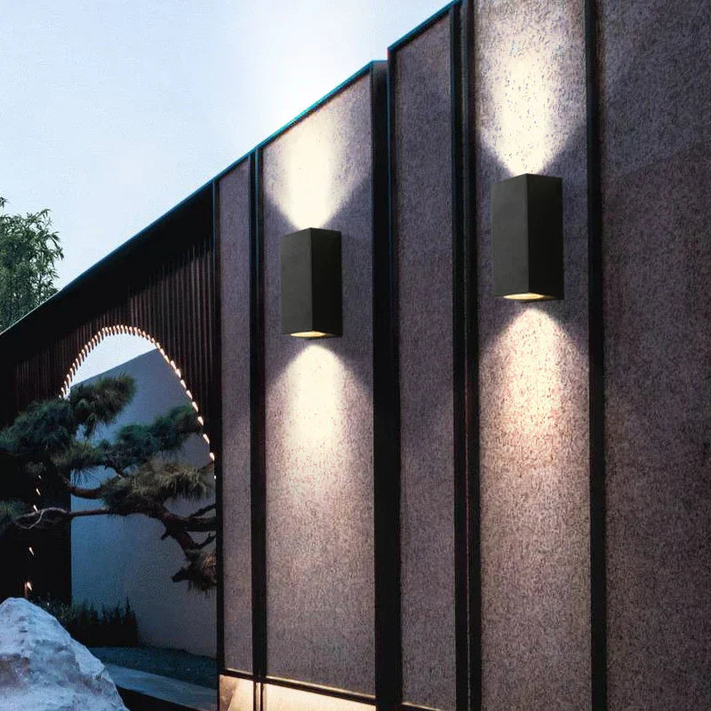 Modern Black Exterior LED Wall Lamp - Luxicro