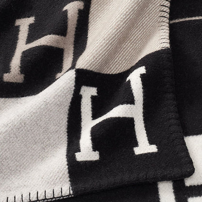 Soft Plush Wool Cashmere Throw Blanket
