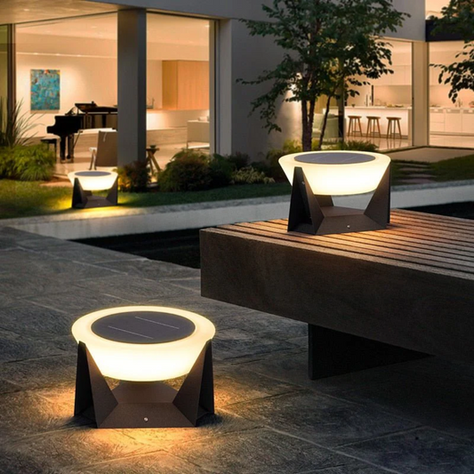 Beautiful Solar Powered Outdoor Lamp - Luxicro