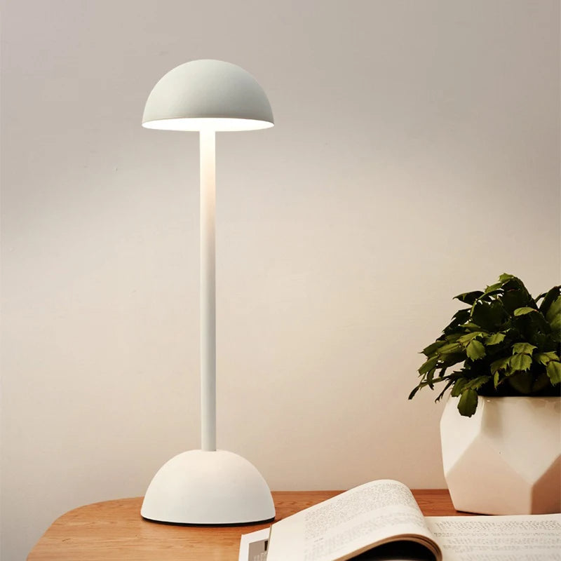 Contemporary Sleek Office Lamp - Luxicro