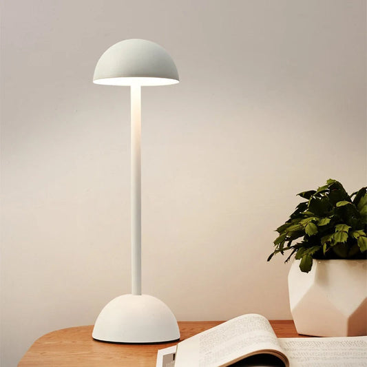 Contemporary Sleek Office Lamp - Luxicro
