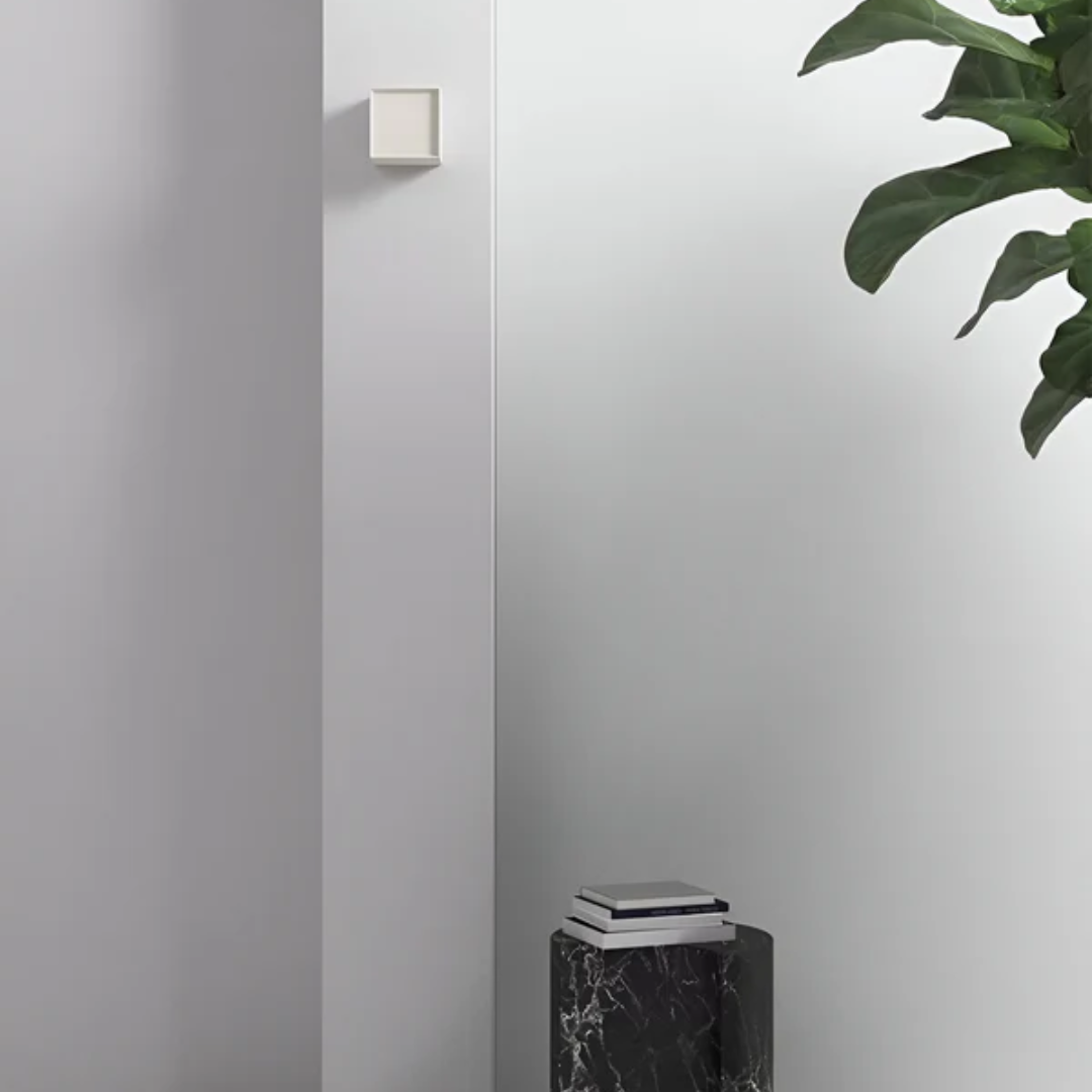Contemporary Sleek Interior Wall Lamp