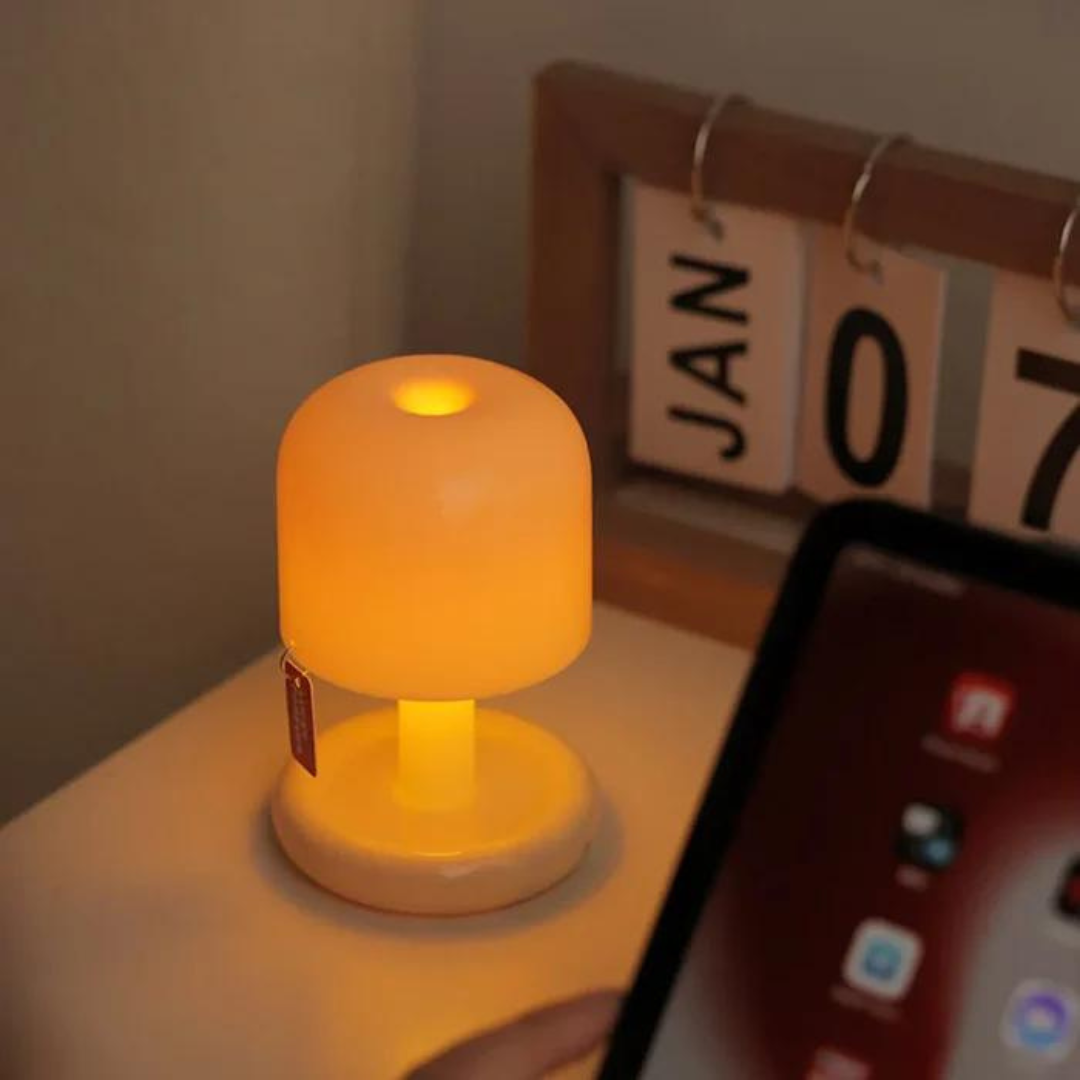 Compact LED Table Lamp – Warm Desk Lighting