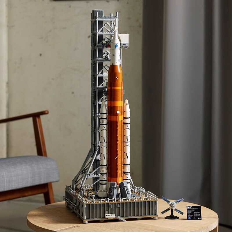 NASA Artemis Space Rocket Model Building Kit