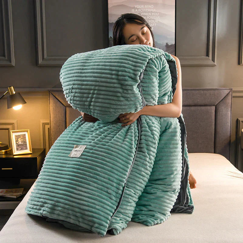 Cozy Fleece Bedding Set