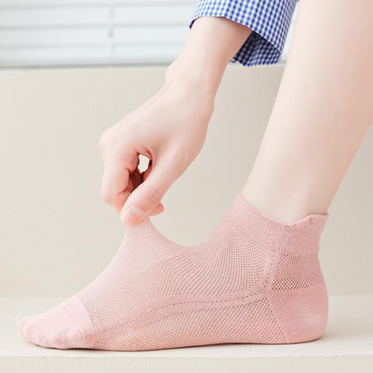 Slim No-Show Grip Socks