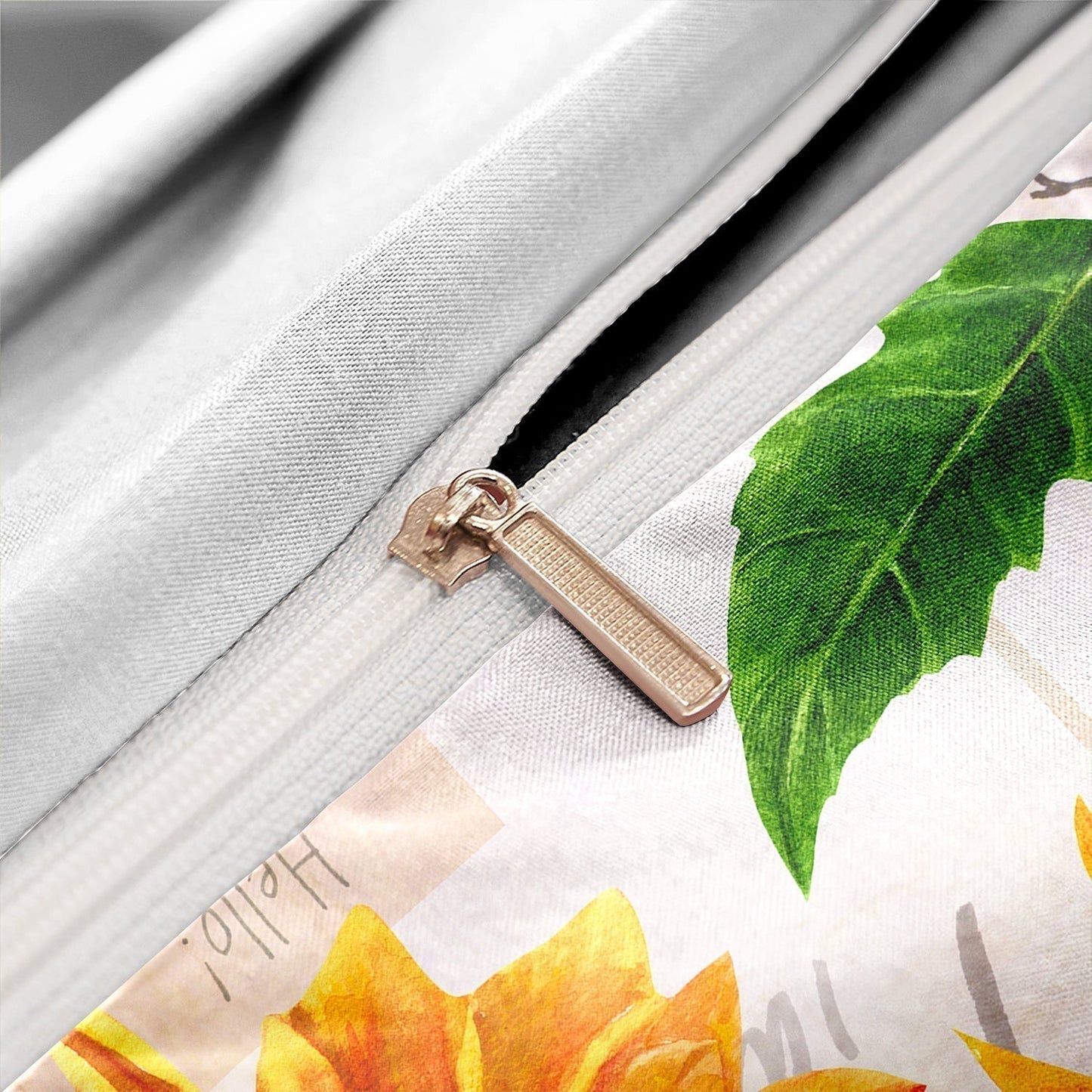 Soft Flower Pattern Bed Sheet Set