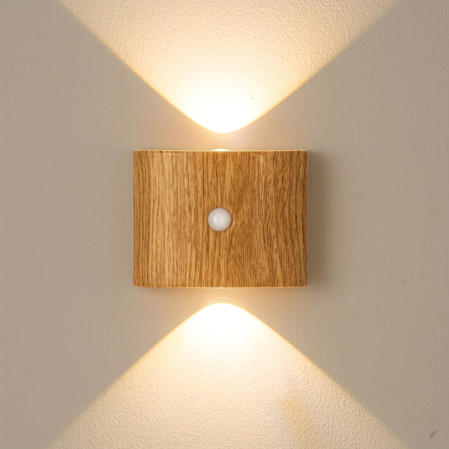 Contemporary Wooden LED Wall Lamp - Luxicro