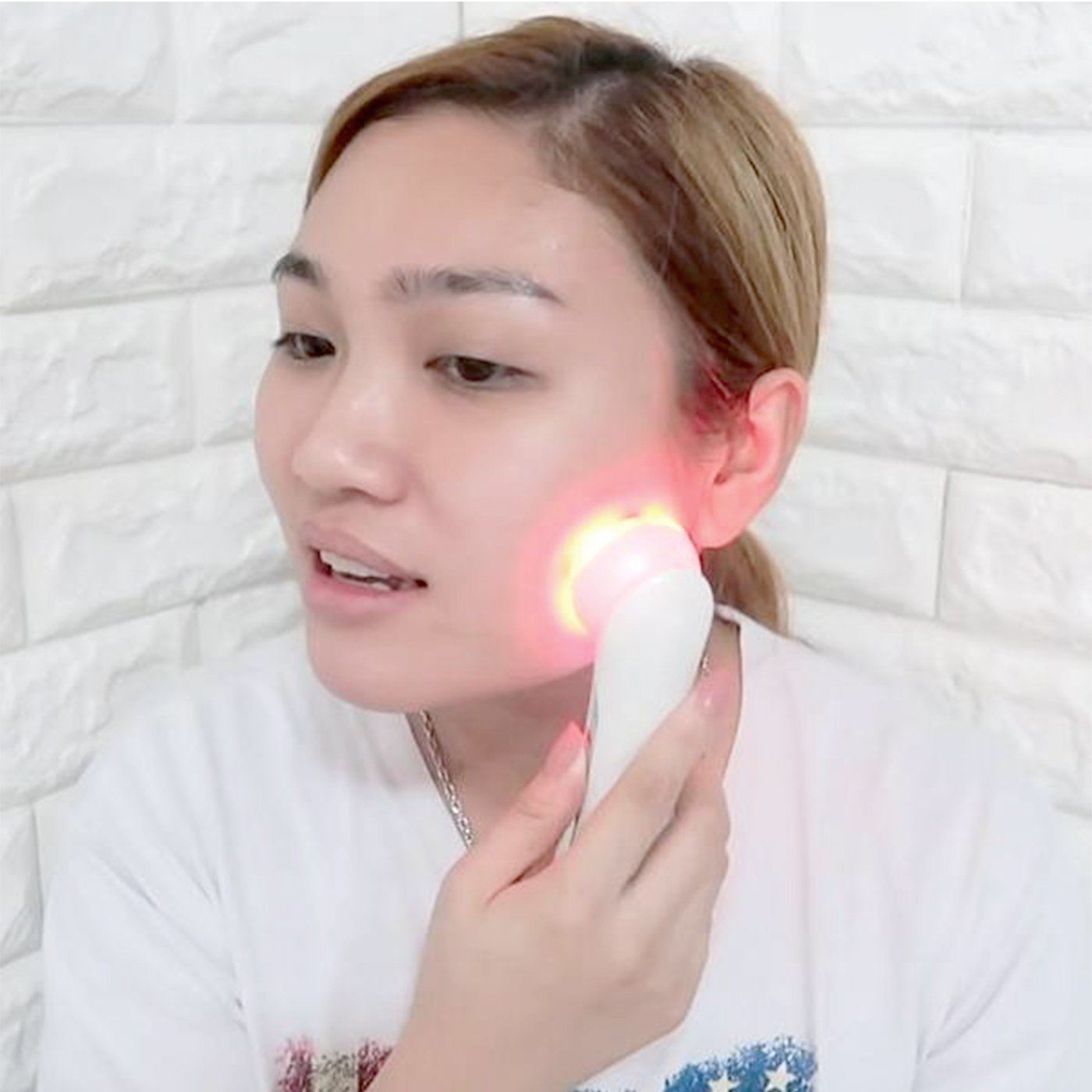 Advanced 5-in-1 Facial Care Device