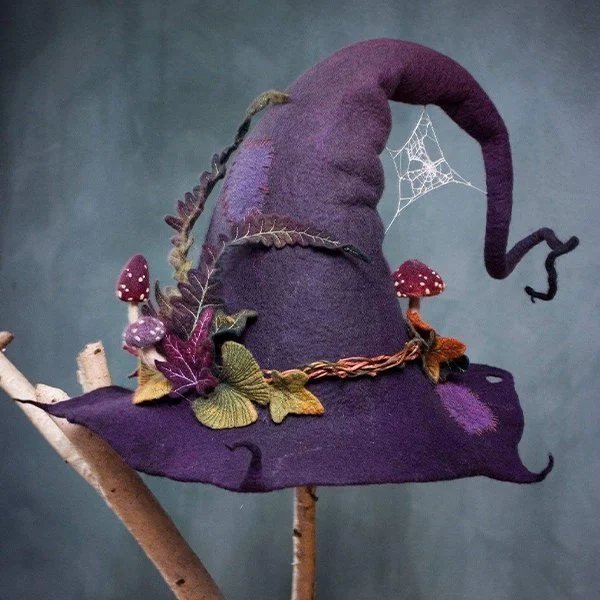 Dark Gothic Pointed Hat - Luxicro