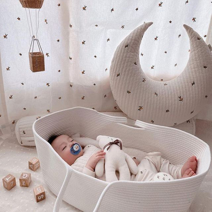 Cozy Newborn Baby Basket with Easy Carry Handles