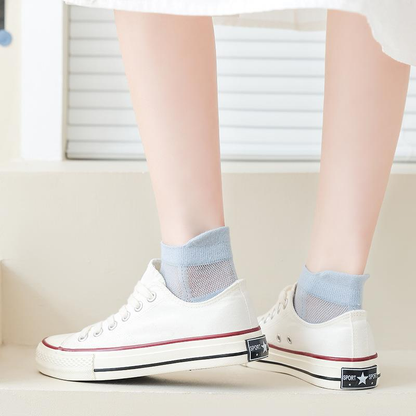 Slim No-Show Grip Socks