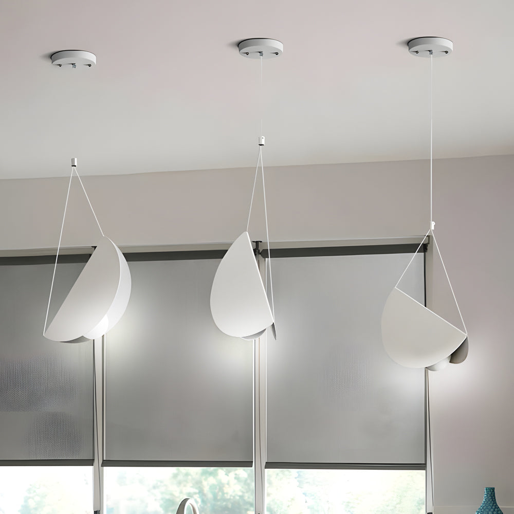 Chic Glass Hanging Lamp