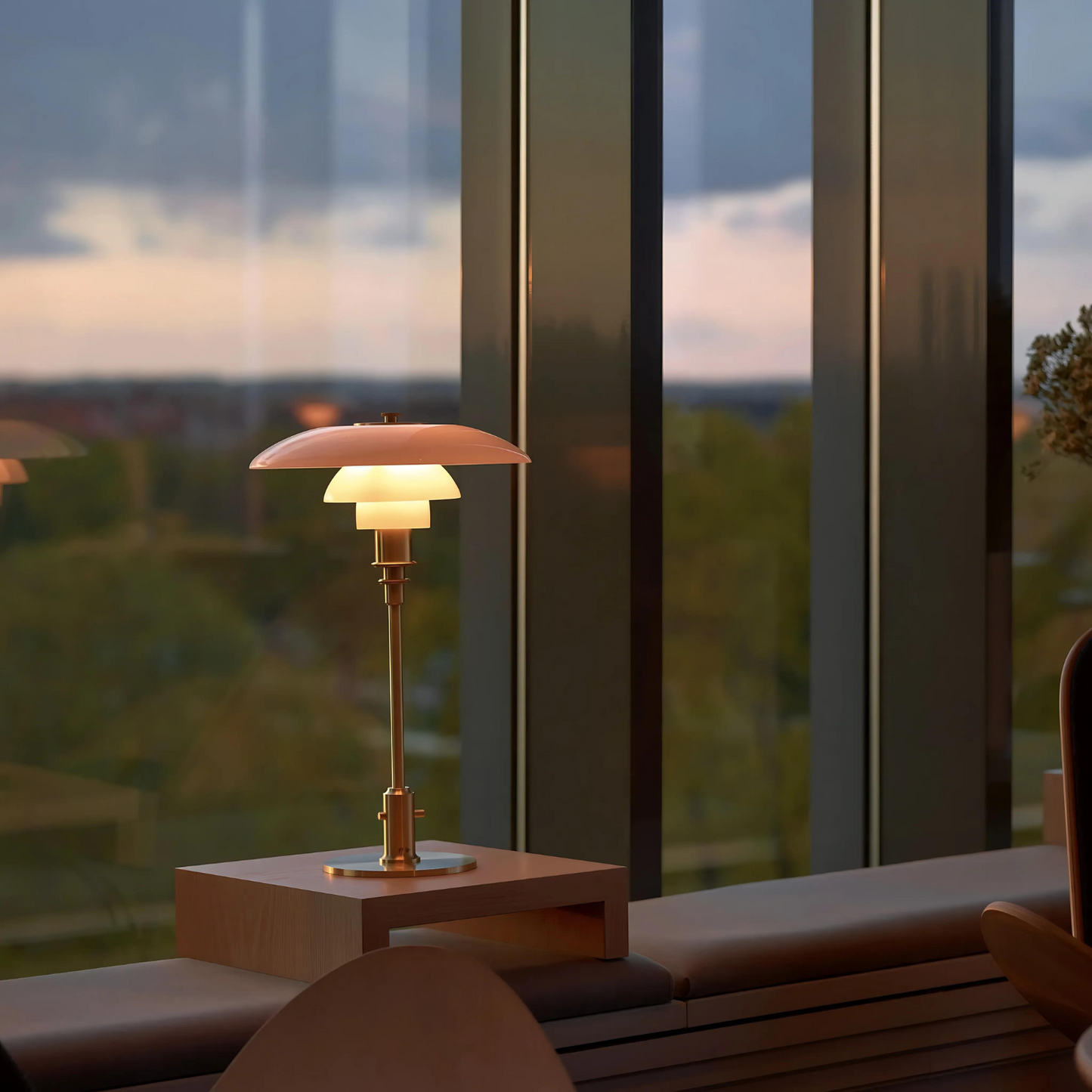 Classic Bronze Desk Lamp