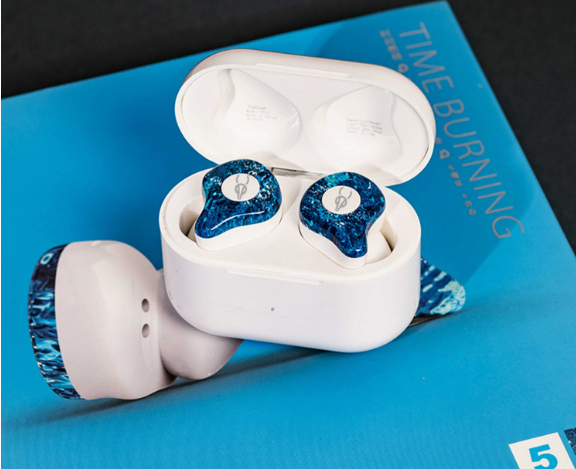 Cordless Earbuds with Noise Reduction and Long Life Battery