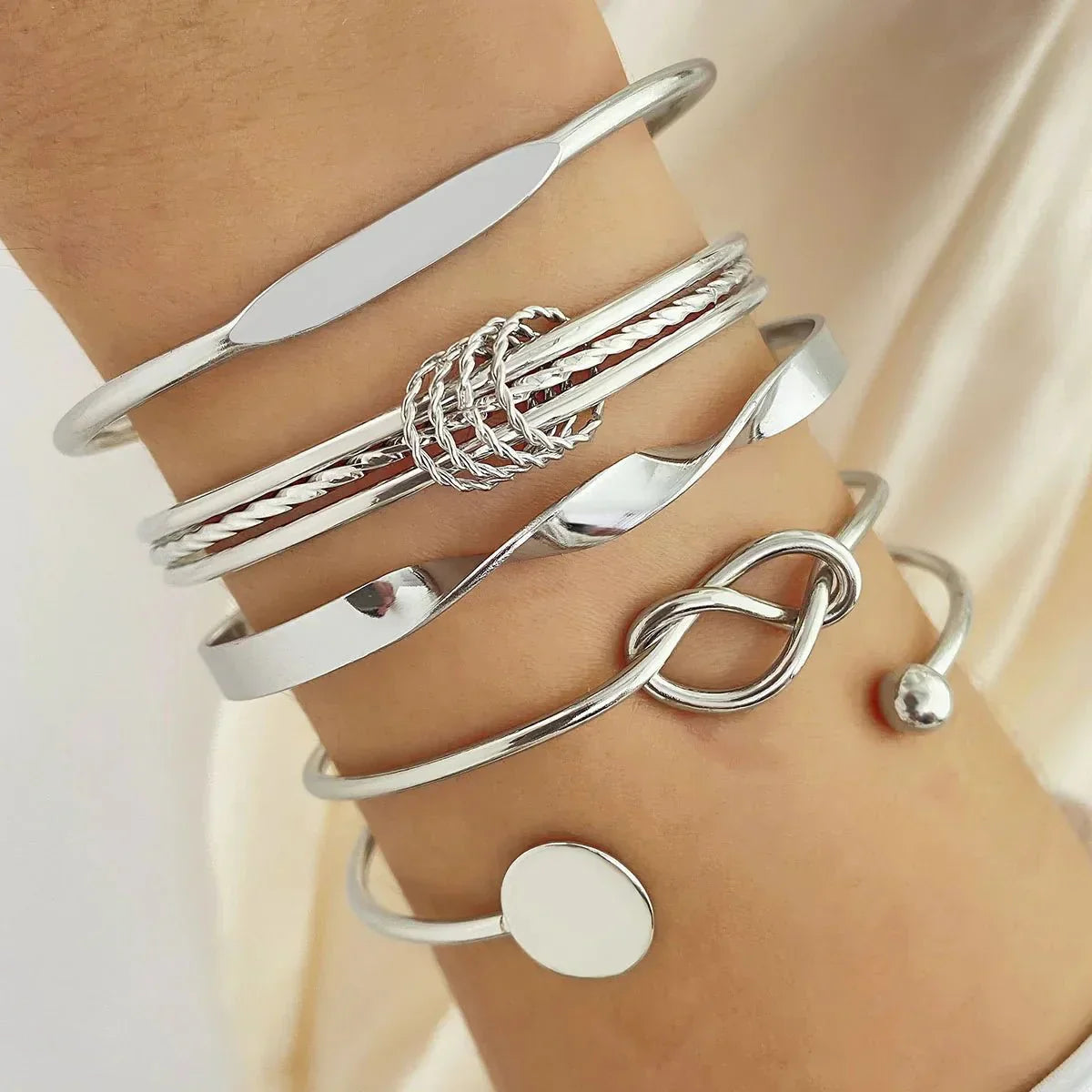 Trendy 5 Piece Twist Style Bangles Set