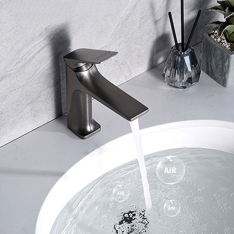 Contemporary Chrome Bathroom Sink Faucet