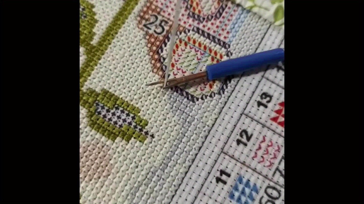 Simple Sewing Thread Cutter