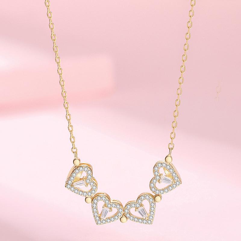 Delicate Lucky Clover Pendant Necklace