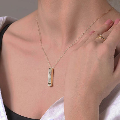 Glamorous Diamond Cut Pendant Necklace