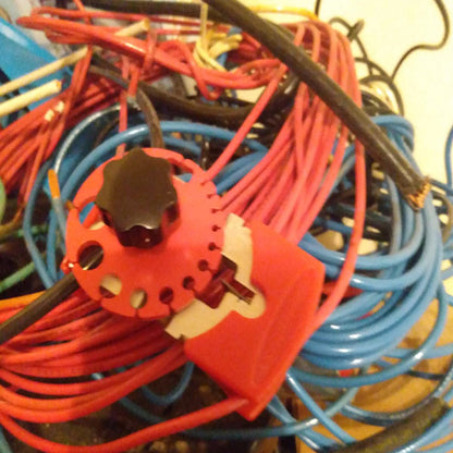 Compact Easy Wire Cutting Tool