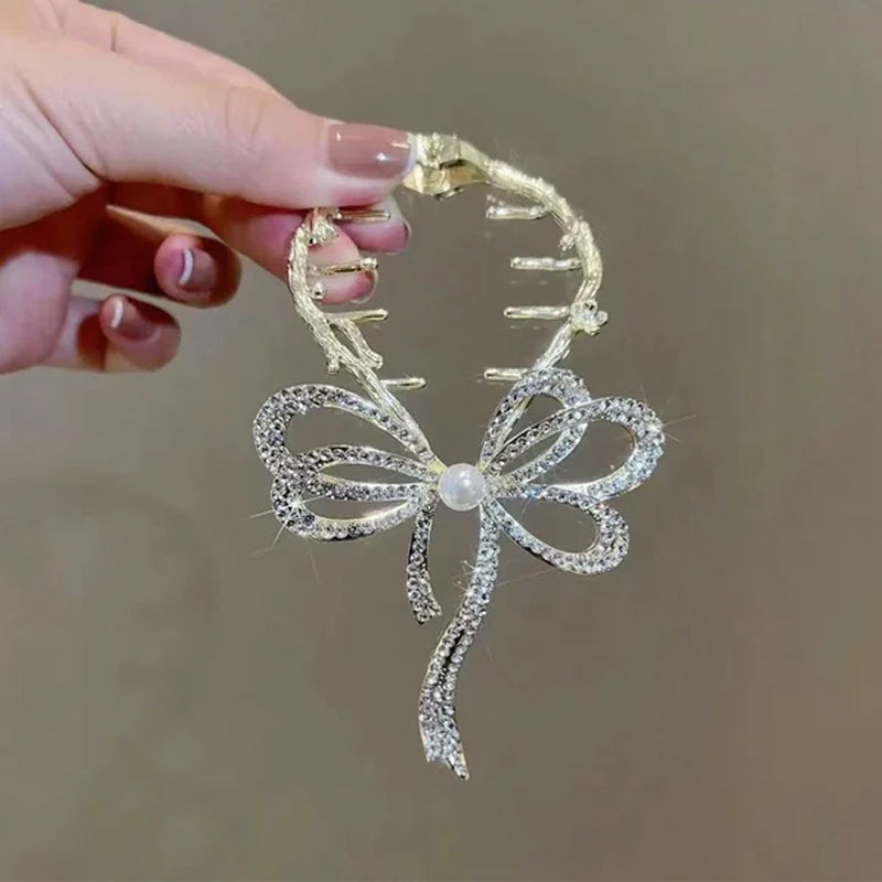 Delicate Floral Hair Clip Light - Luxicro