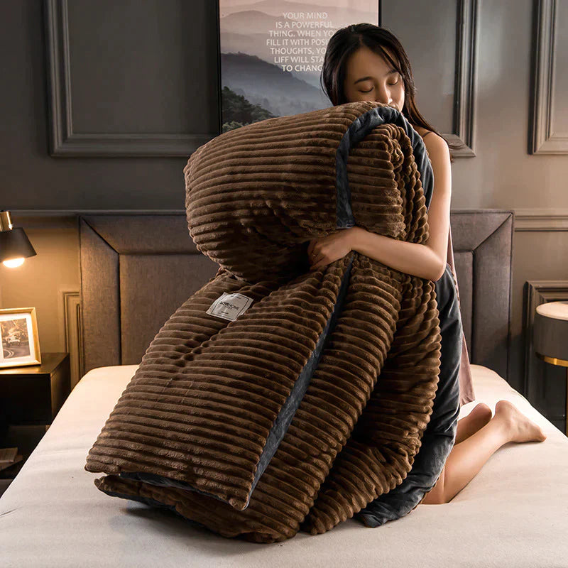 Cozy Fleece Bedding Set