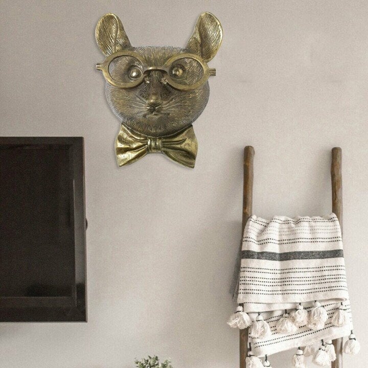 Fun Wildlife Wall Decoration for Living Room