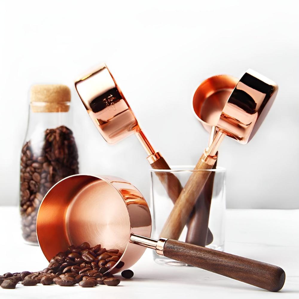 Shiny Metal Measuring Cups