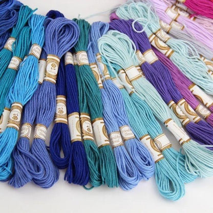Vibrant Sewing Thread Kit