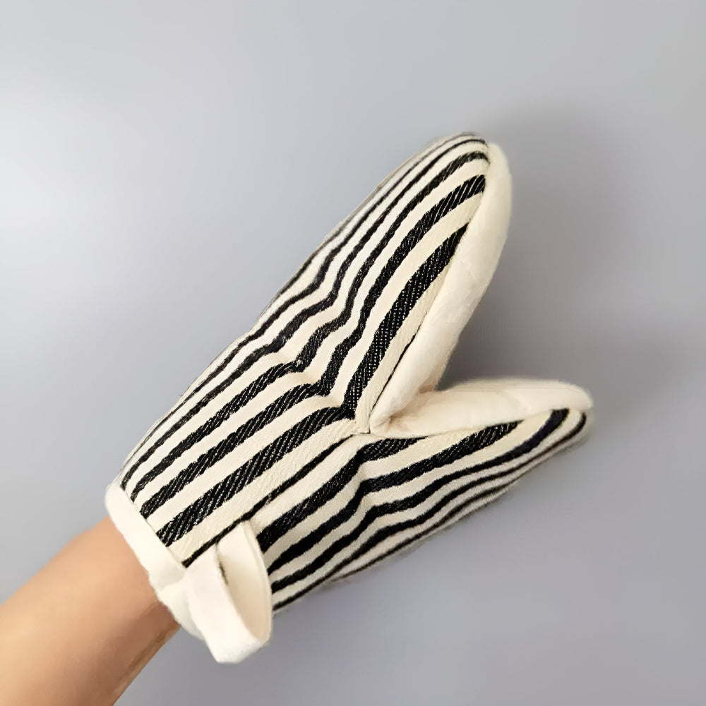 Bright Red Oven Mitts Heatproof Cooking Gloves