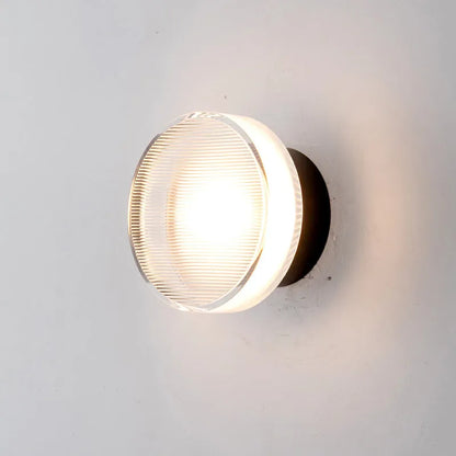 Sleek Metal Wall Lamp Contemporary Bowl Design - Luxicro