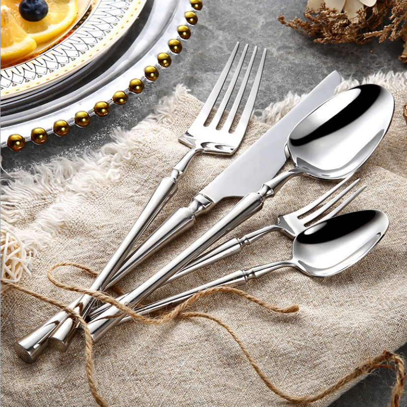 High Quality Silverware Set with Ergonomic Handles - Luxicro