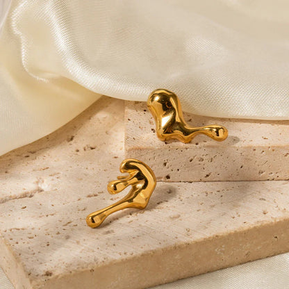 Dainty Hanging Style Earrings