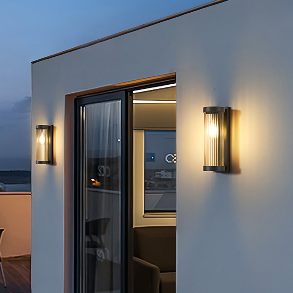 Solar Powered Outdoor Wall Light for Patio and Garden - Luxicro