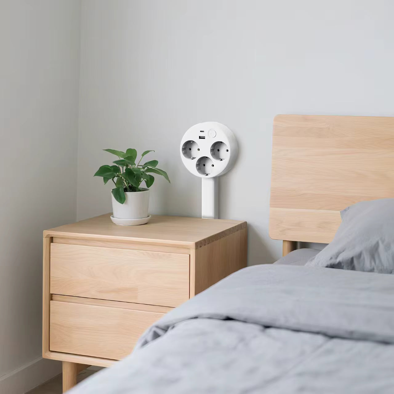 Flexible USB Power Outlet Wall Plate - Luxicro