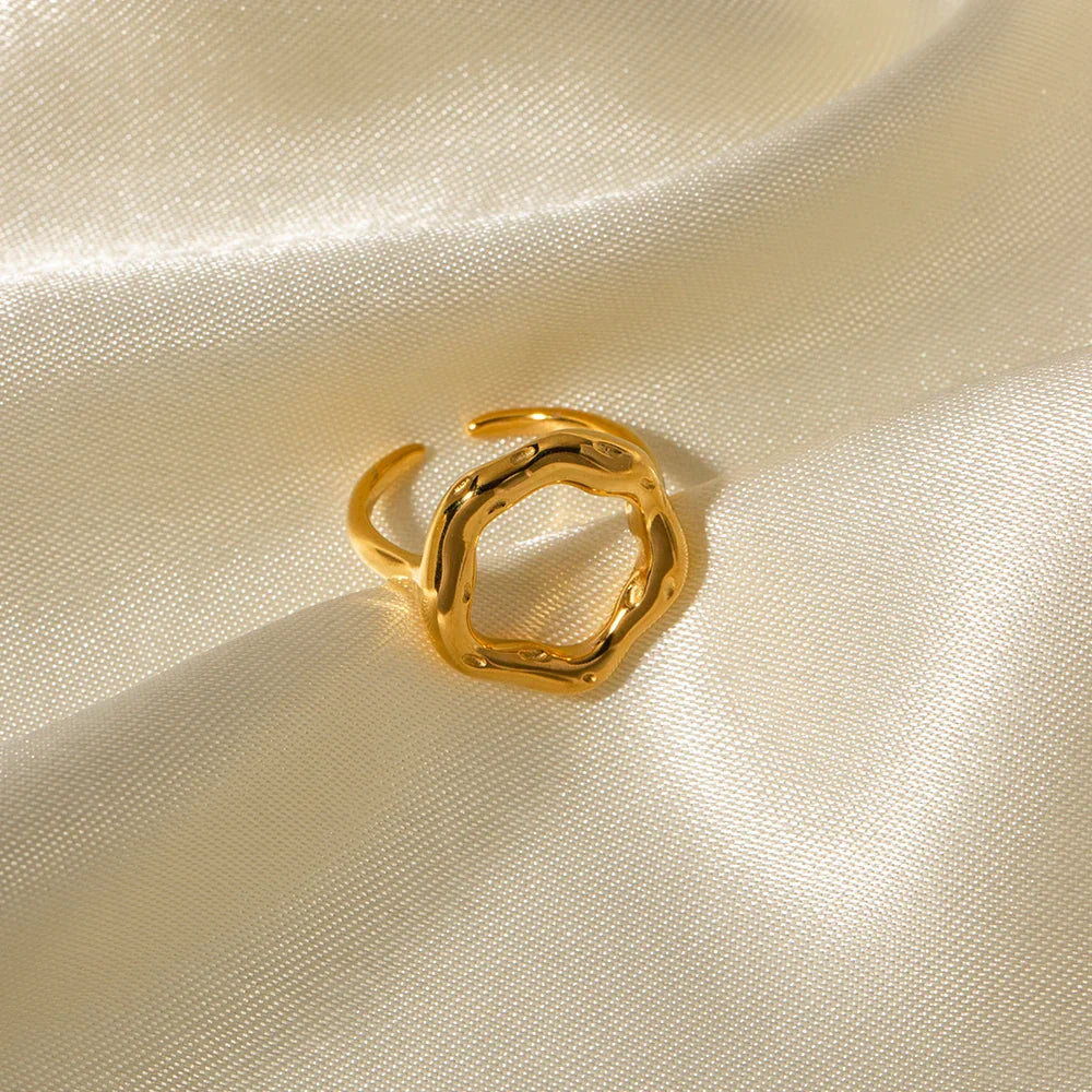 Elegant Rose Gold Statement Ring