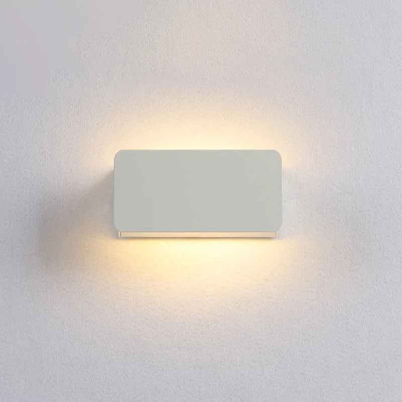 Flexible LED Wall Lamp with Rotating Arm