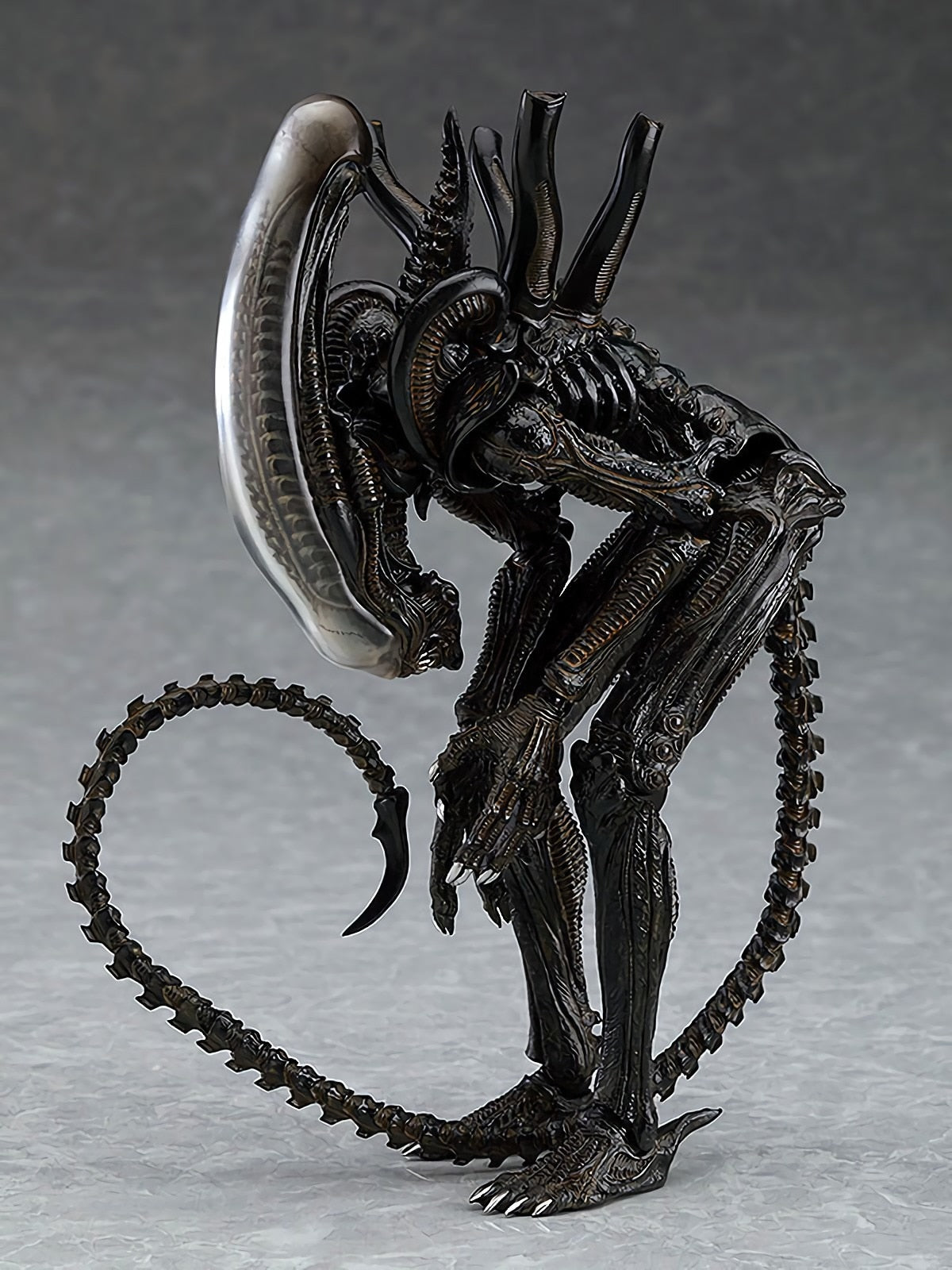Cool Alien Action Figure 18cm Collectible Toy