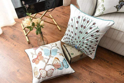 Vintage Floral Farmhouse Pillow - Luxicro