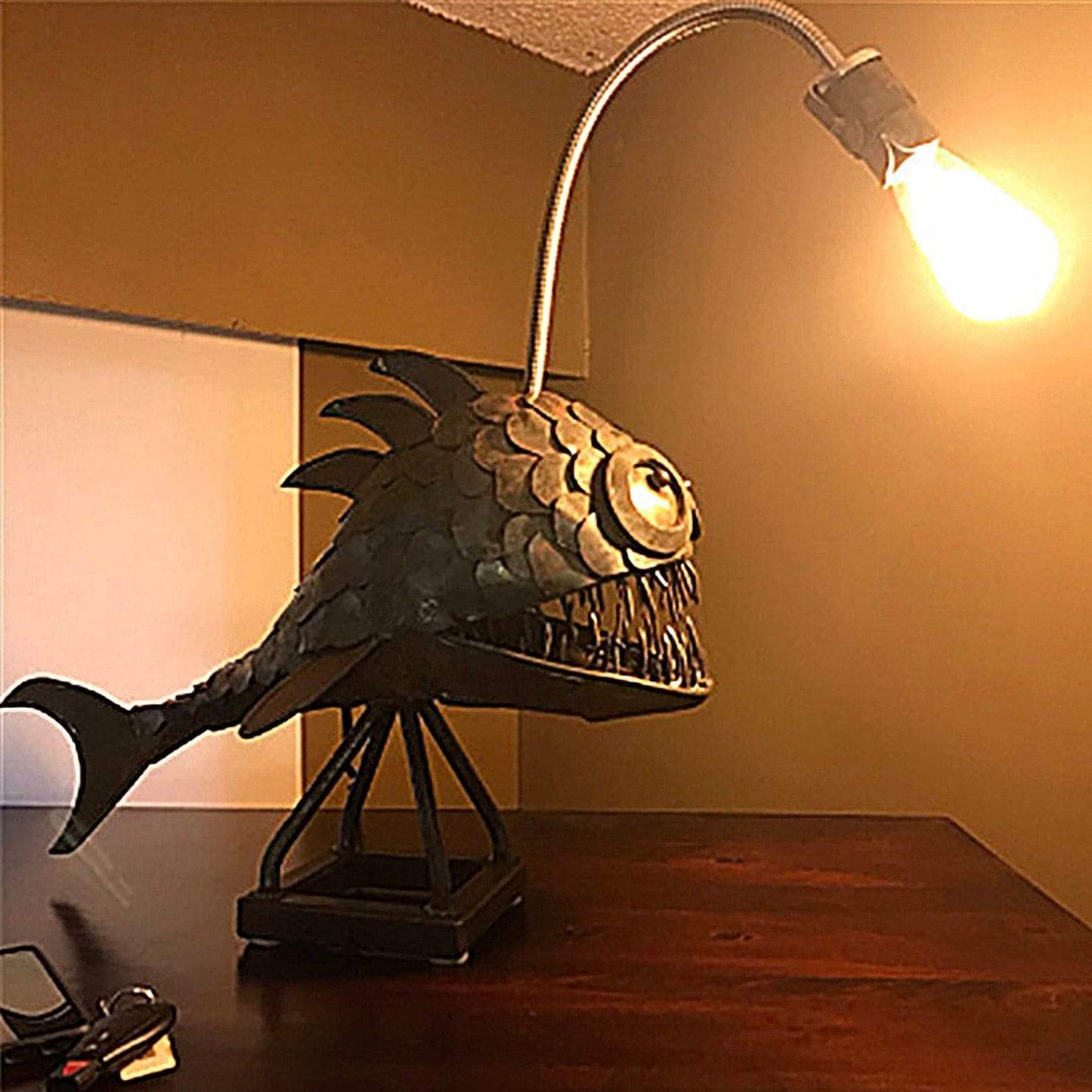 Unique Underwater Table Lamp