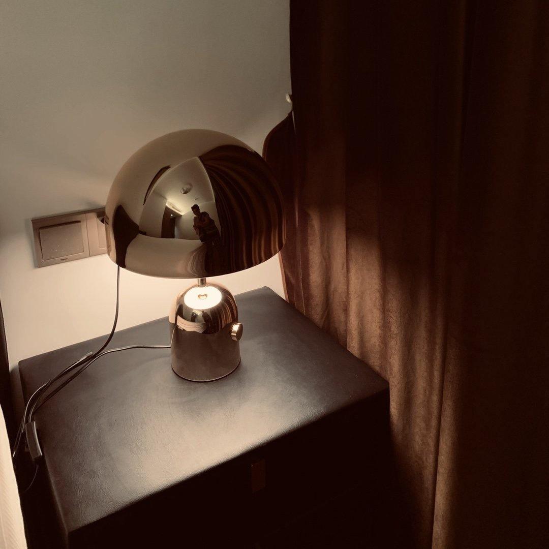 Classic Circular Table Lamp