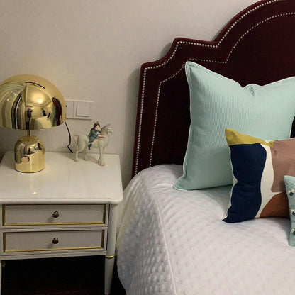 Classic Circular Table Lamp