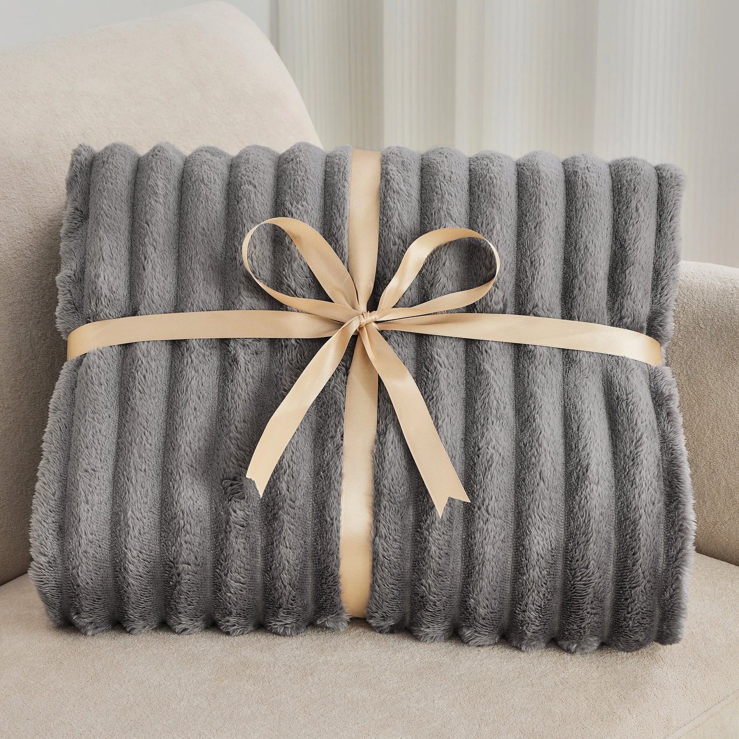 Plush Fleece Throw Blanket - Soft, Warm, and Lightweight